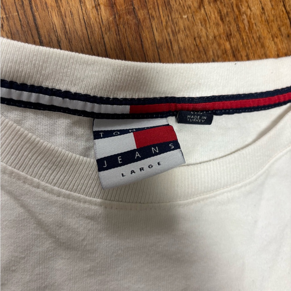 Tommy Hilfiger Men's White Long Sleeve Tee - Picture 3 of 3